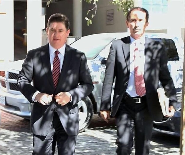 Comparece Medina por nueva renuncia; responderá por escrito