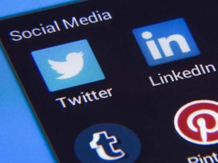 Discute maestra con estudiante en Twitter, la despiden Discute maestra con estudiante en Twitter, la despiden