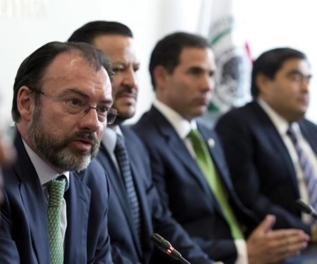 Se reúnen funcionarios mexicanos con asesores de Trump