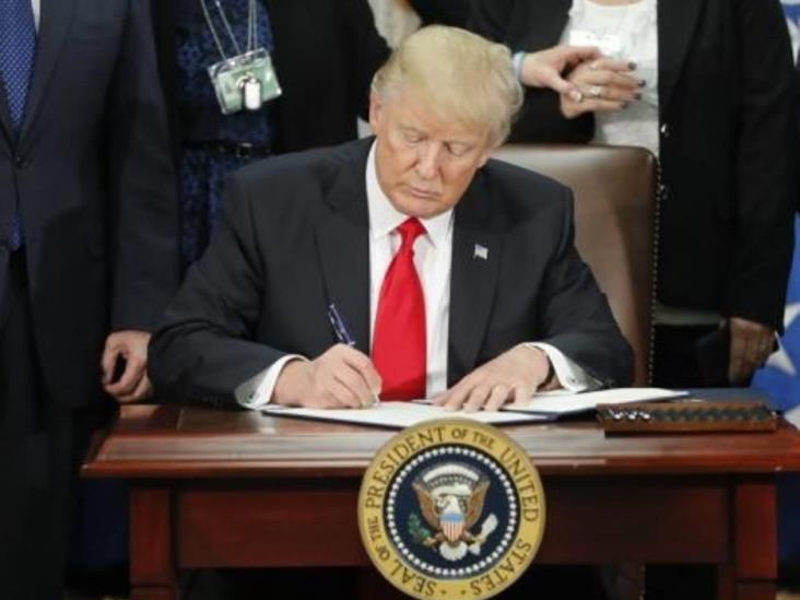 Acusan a Trump de iniciar una guerra comercial con México Acusan a Trump de iniciar una guerra comercial con México