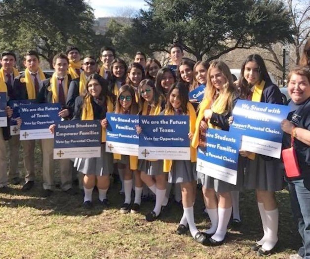 Viajaron estudiantes al Capitolio Viajaron estudiantes al Capitolio
