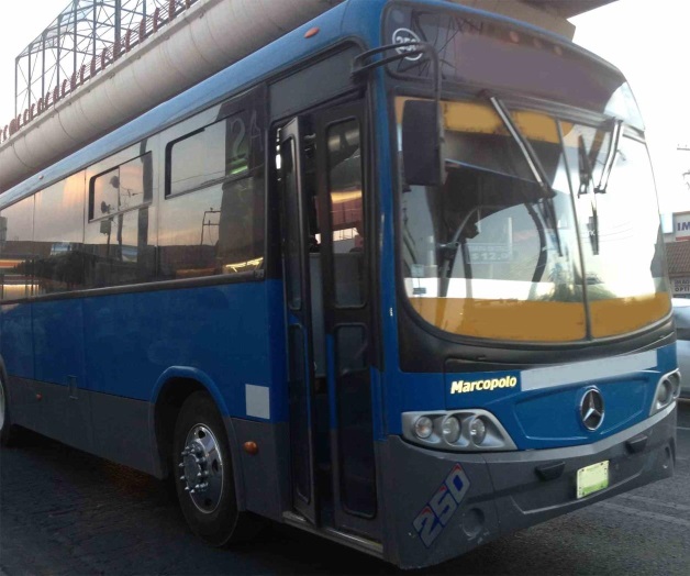 Detienen a dos asaltantes de autobús de pasajeros en Apodaca