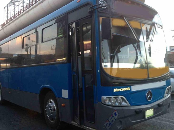 Detienen a dos asaltantes de autobús de pasajeros en Apodaca Detienen a dos asaltantes de autobús de pasajeros en Apodaca