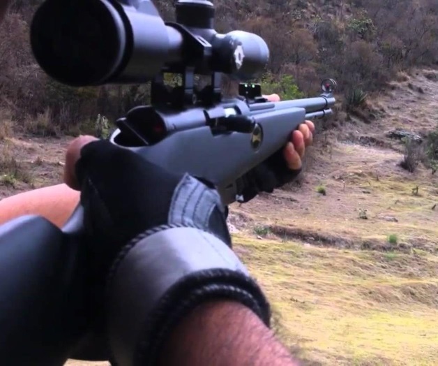 Adolescentes entran al culto por las armas en Nuevo León Adolescentes entran al culto por las armas en Nuevo León