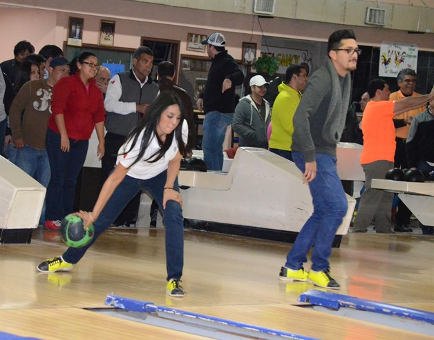 ‘Chuza divina’ con el boliche. Disciplina deportiva se extingue por falta de recursos ‘Chuza divina’ con el boliche. Disciplina deportiva se extingue por falta de recursos