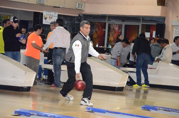 ‘Chuza divina’ con el boliche. Disciplina deportiva se extingue por falta de recursos ‘Chuza divina’ con el boliche. Disciplina deportiva se extingue por falta de recursos