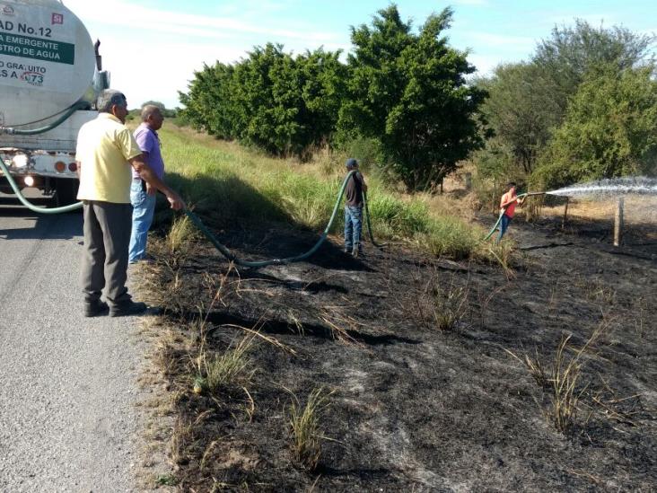 Ocasionan incendio en carretera a Victoria Ocasionan incendio en carretera a Victoria