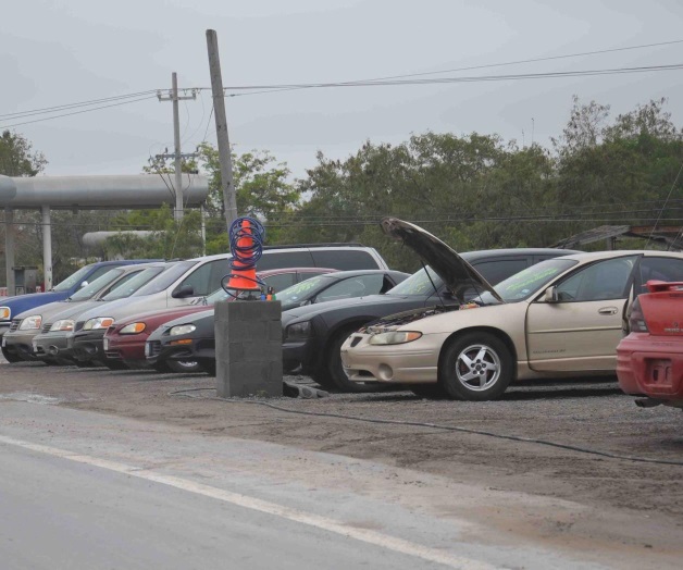 Mantienen freno a importaciones. ‘Derrite’ el gobierno autos ‘chocolate’