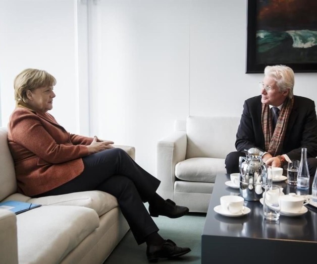 Se reúnen Angela Merkel y Richard Gere