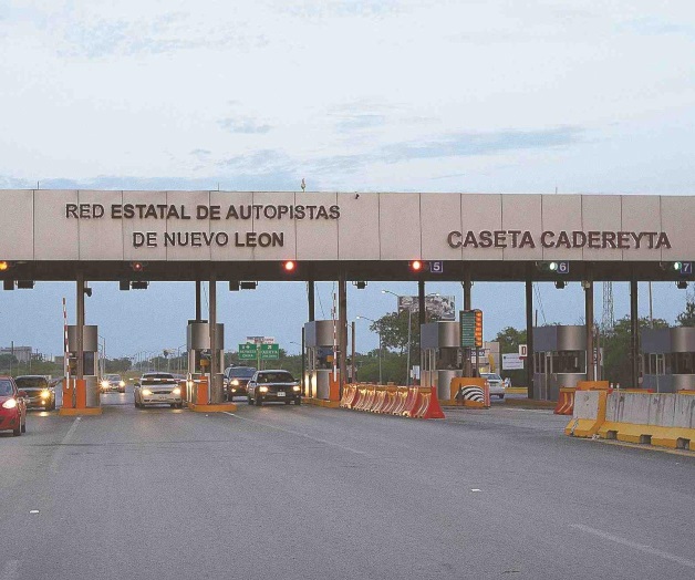 Abandonan Autopista Monterrey-Reynosa
