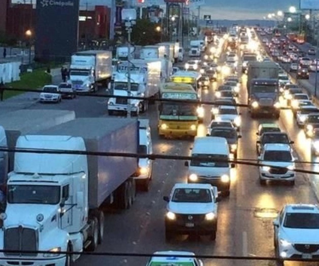 Paran tráileres para evitar multas en Monterrey Paran tráileres para evitar multas en Monterrey