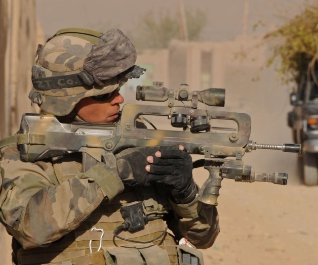 Bolivia intercepta 75 armas de uso militar salidas de EEUU Bolivia intercepta 75 armas de uso militar salidas de EEUU