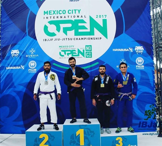 ¡SE BAÑA EN ORO! Jorge Rodríguez no falló en casa ¡SE BAÑA EN ORO! Jorge Rodríguez no falló en casa