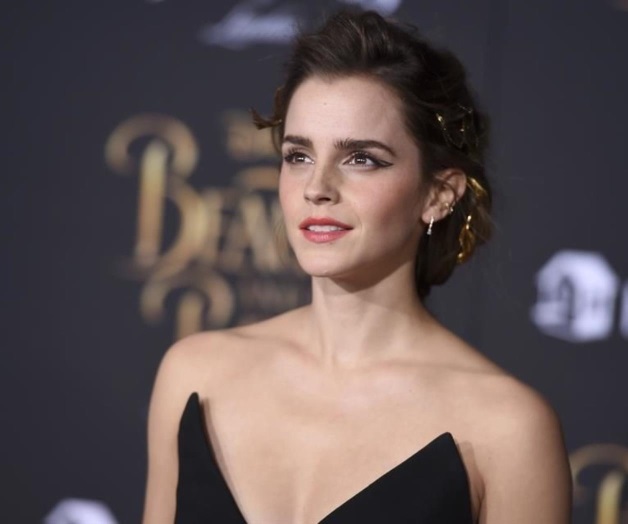 Responde Emma Watson a críticas por posar sin brasier