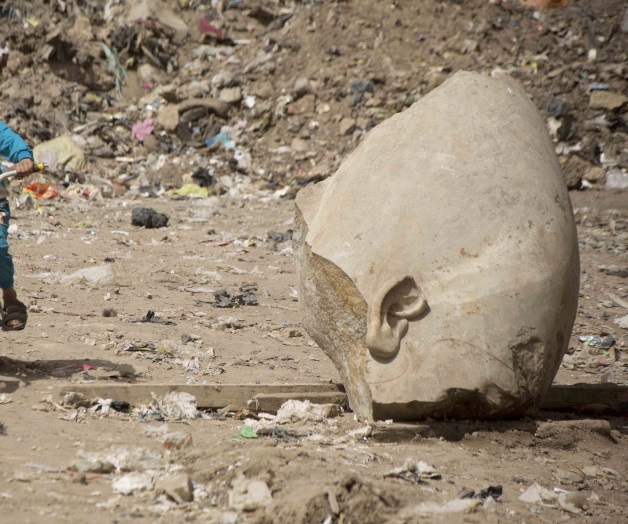 Descubren gran estatua antigua en Egipto