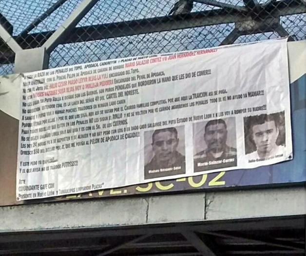 Colocación masiva de narcomantas por humillación de los reclusos