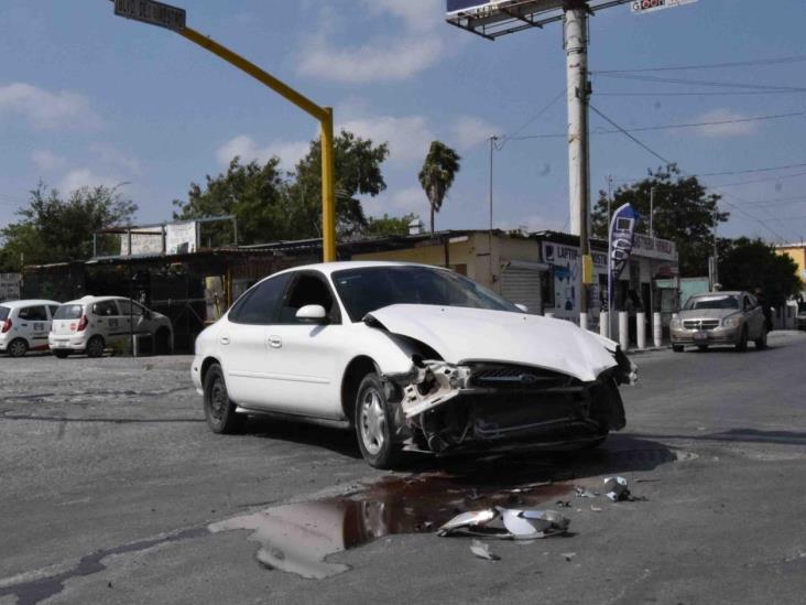 Intenta escapar perolo detienen testigos Intenta escapar perolo detienen testigos