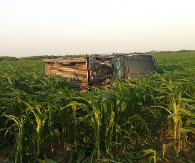 Trágica volcadura; 1 muerto y 1 herido