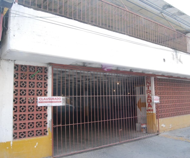 Clausuran estacionamientoal no dar factura electrónica