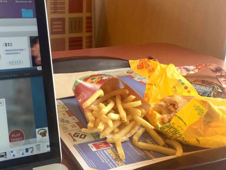 Advierten de riesgos por comida ‘chatarra’ Advierten de riesgos por comida ‘chatarra’