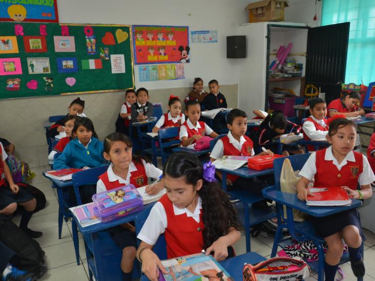 Faltan 20 maestrosa medio ciclo escolar Faltan 20 maestrosa medio ciclo escolar