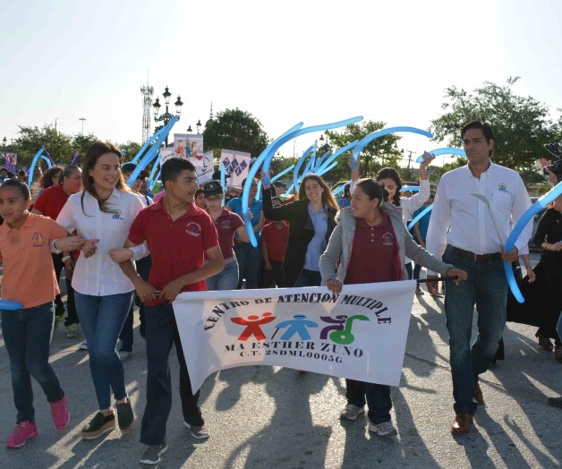 Cierran mes de EducaciónEspecial con una caminata