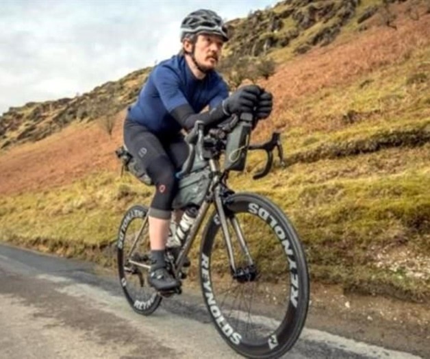 Ciclista británico muere al ser atropellado