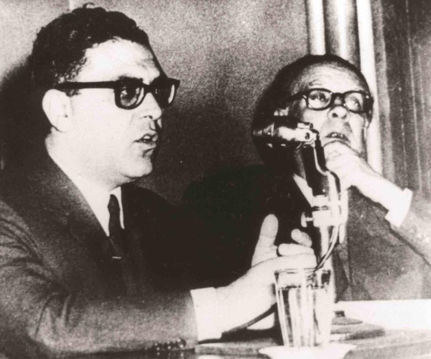 Claves de una literatura en los márgenes Claves de una literatura en los márgenes