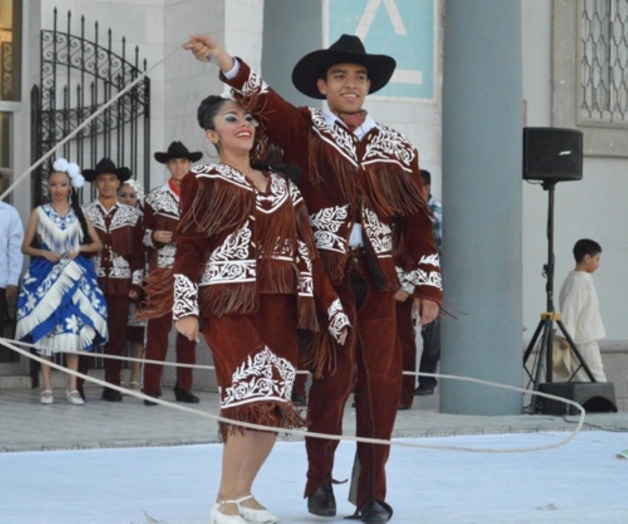 Buscan récord guinnesscon el baile de Huapango. Llamado a toda la comunidad del Valle