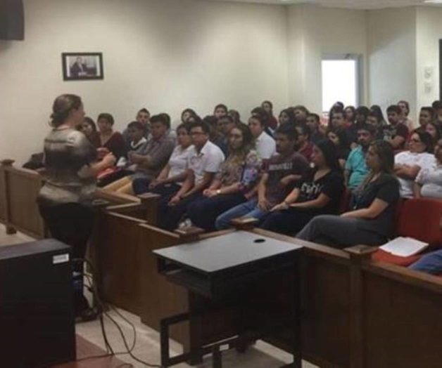 Reciben estudiantes tallerde inteligencia emocional