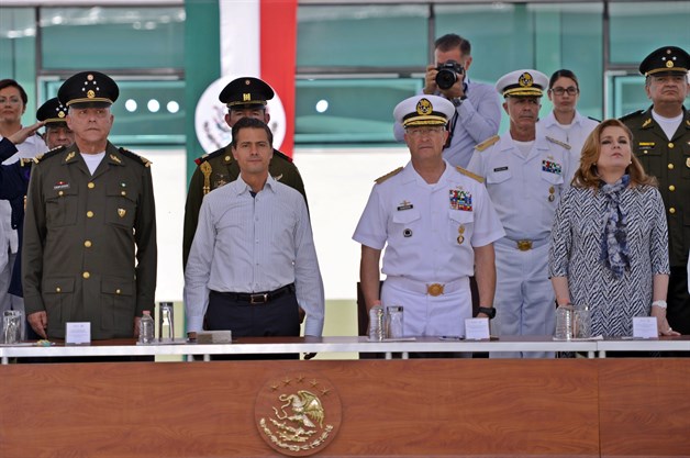 Inaugura EPN hospital militar en Monterrey, N.L.