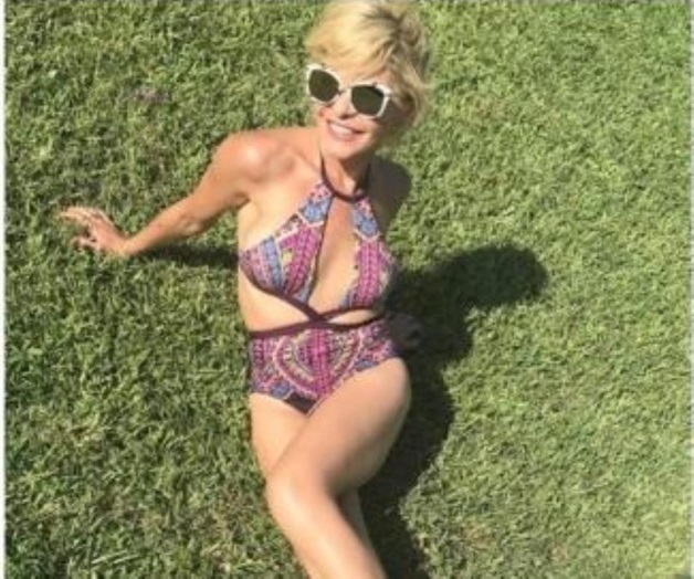 Comparte Itatí Cantoral fotos en traje de baño