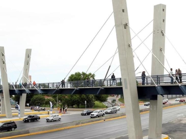 Inauguran puente peatonal atirantado en San Nicolás Inauguran puente peatonal atirantado en San Nicolás