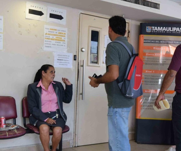 Hurtan documentos y causan daños a tráiler Hurtan documentos y causan daños a tráiler