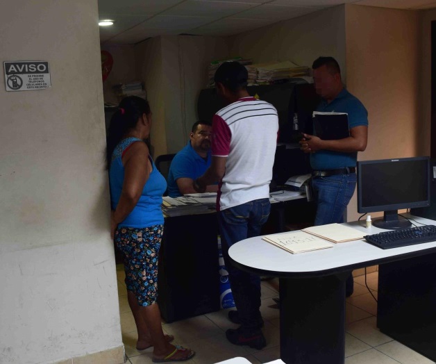 Vapulean a comerciante para despojarlo de dinero