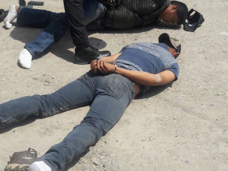 Capturan a seis con armas largas Capturan a seis con armas largas