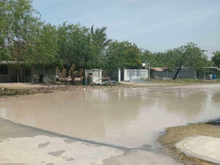 Suspenden el agua por enorme fuga Suspenden el agua por enorme fuga
