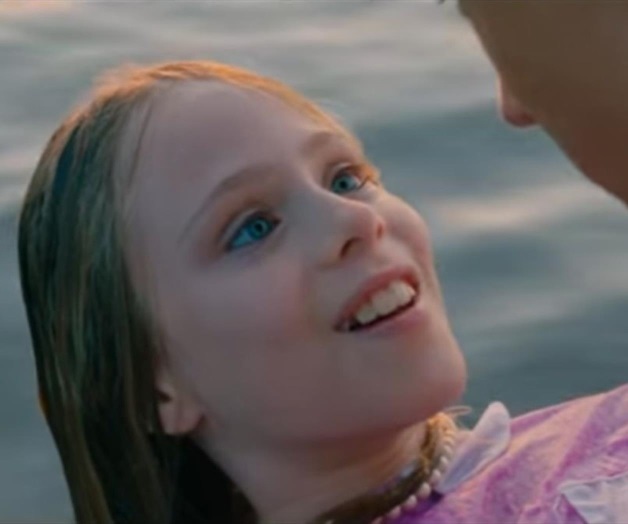 Feliz Loreto Peralta con su nueva cinta de acción real La sirenita