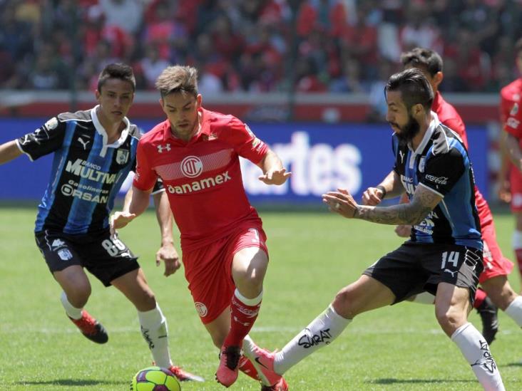 Sorprende Gallos Blancos 2-1 a Toluca en El Infierno Sorprende Gallos Blancos 2-1 a Toluca en El Infierno