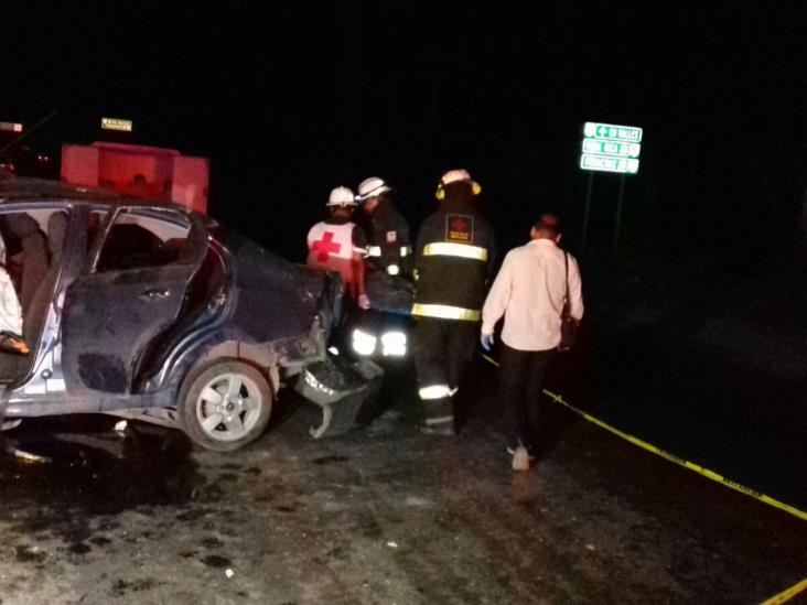 Muere prensado en fuerte choque Muere prensado en fuerte choque