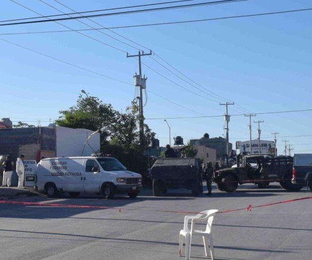 Balacera y persecución termina con un muerto en Bugambilias. Dos sujetos más logran huir Balacera y persecución termina con un muerto en Bugambilias. Dos sujetos más logran huir