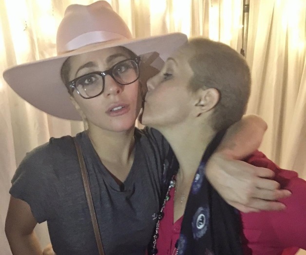 Fallece su mejor amiga de cáncer Fallece su mejor amiga de cáncer