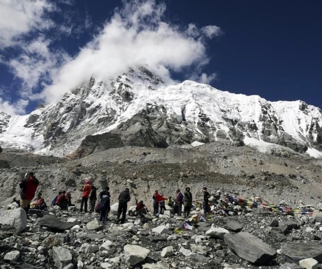 Mueren 3 escaladores y desaparece uno en el Everest Mueren 3 escaladores y desaparece uno en el Everest