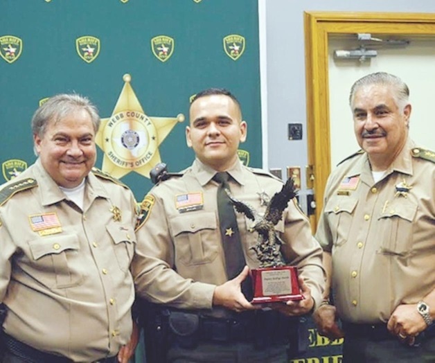 Es dos veces mejor alguacil