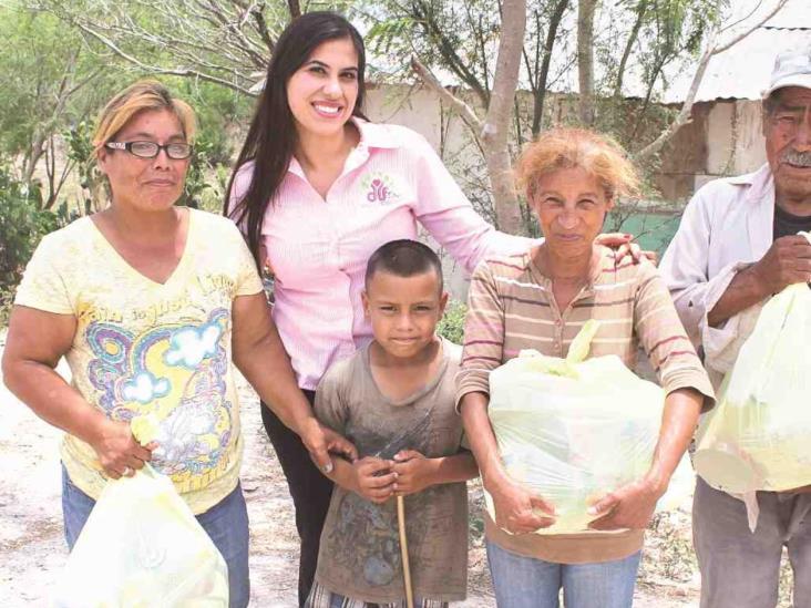 Entrega DIF Valle Hermoso despensas en El Empalme Entrega DIF Valle Hermoso despensas en El Empalme