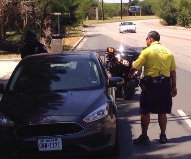Vigilan ciudad desde autobús. Realizan policías operativo encubierto
