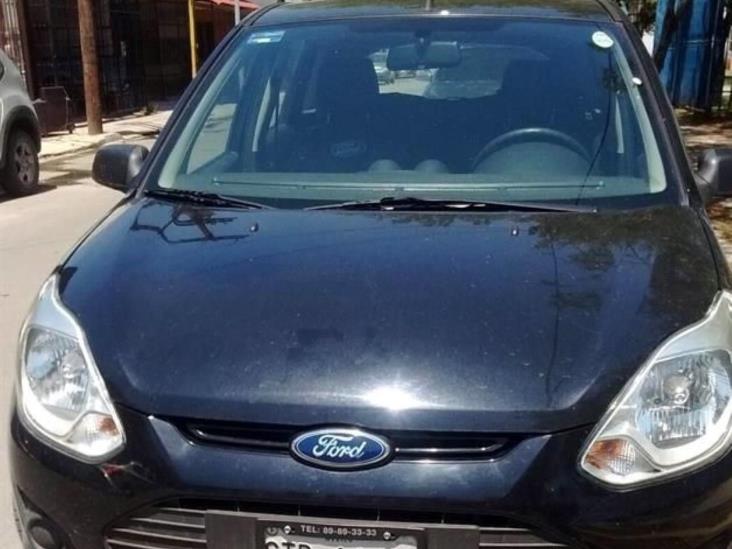 Lo balean y luego le roban $200 mil en banco Lo balean y luego le roban $200 mil en banco