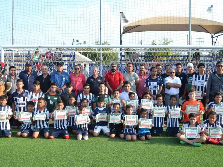 Festejan séptimo aniversario Festejan séptimo aniversario