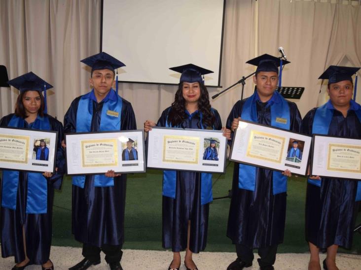 Porque querer es poder: Se gradúan sordomudos Porque querer es poder: Se gradúan sordomudos