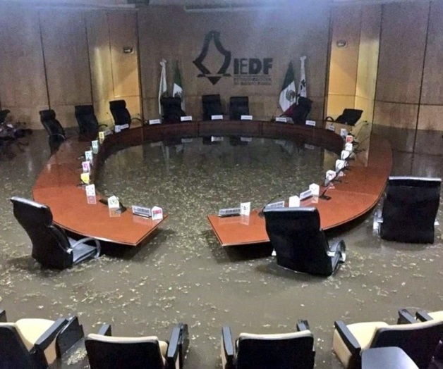 Se inundan las instalaciones del INE en CDMX